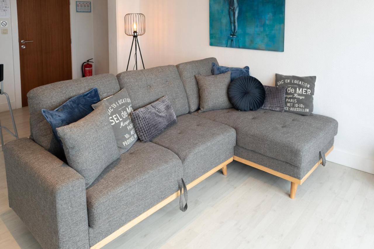 Modern appartement met uniek zeezicht Koksijde Exterior foto