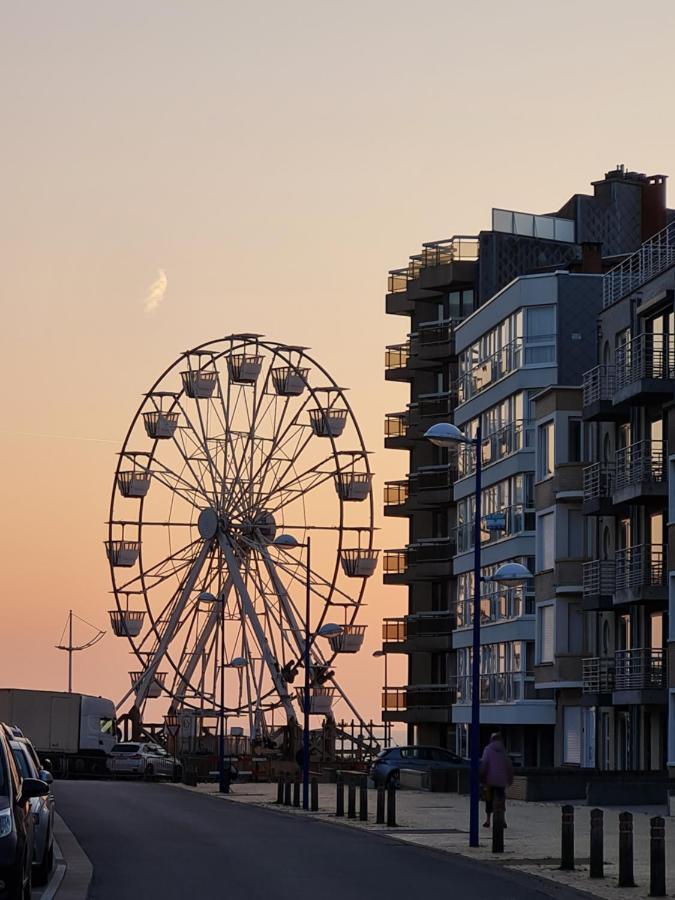Modern appartement met uniek zeezicht Koksijde Exterior foto